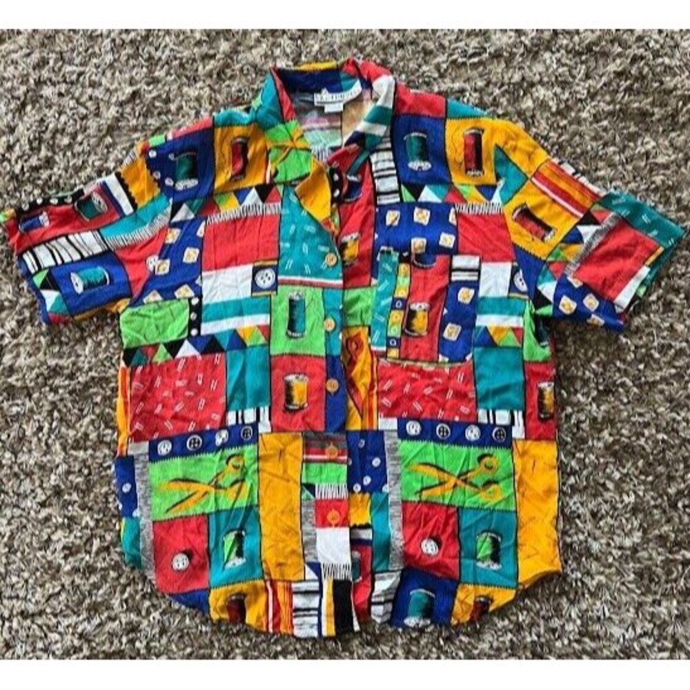 SK & Company Women's Vintage Colorful Short Sleeve Sewing Theme Shirt Size 12
